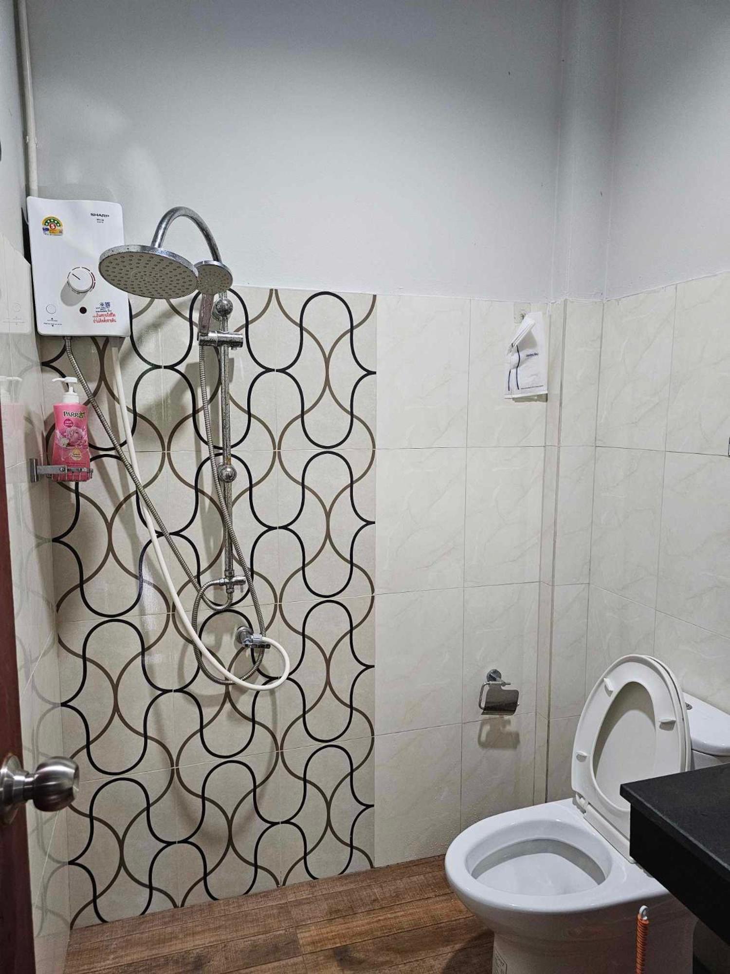 Eq Hostel 通萨拉 外观 照片